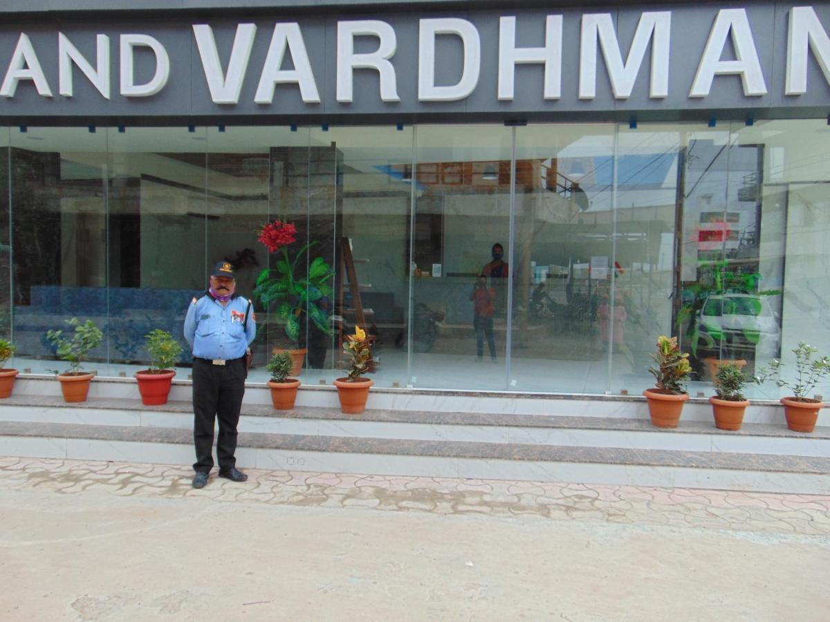 The Grand Vardhman Hotel Morbi Dış mekan fotoğraf