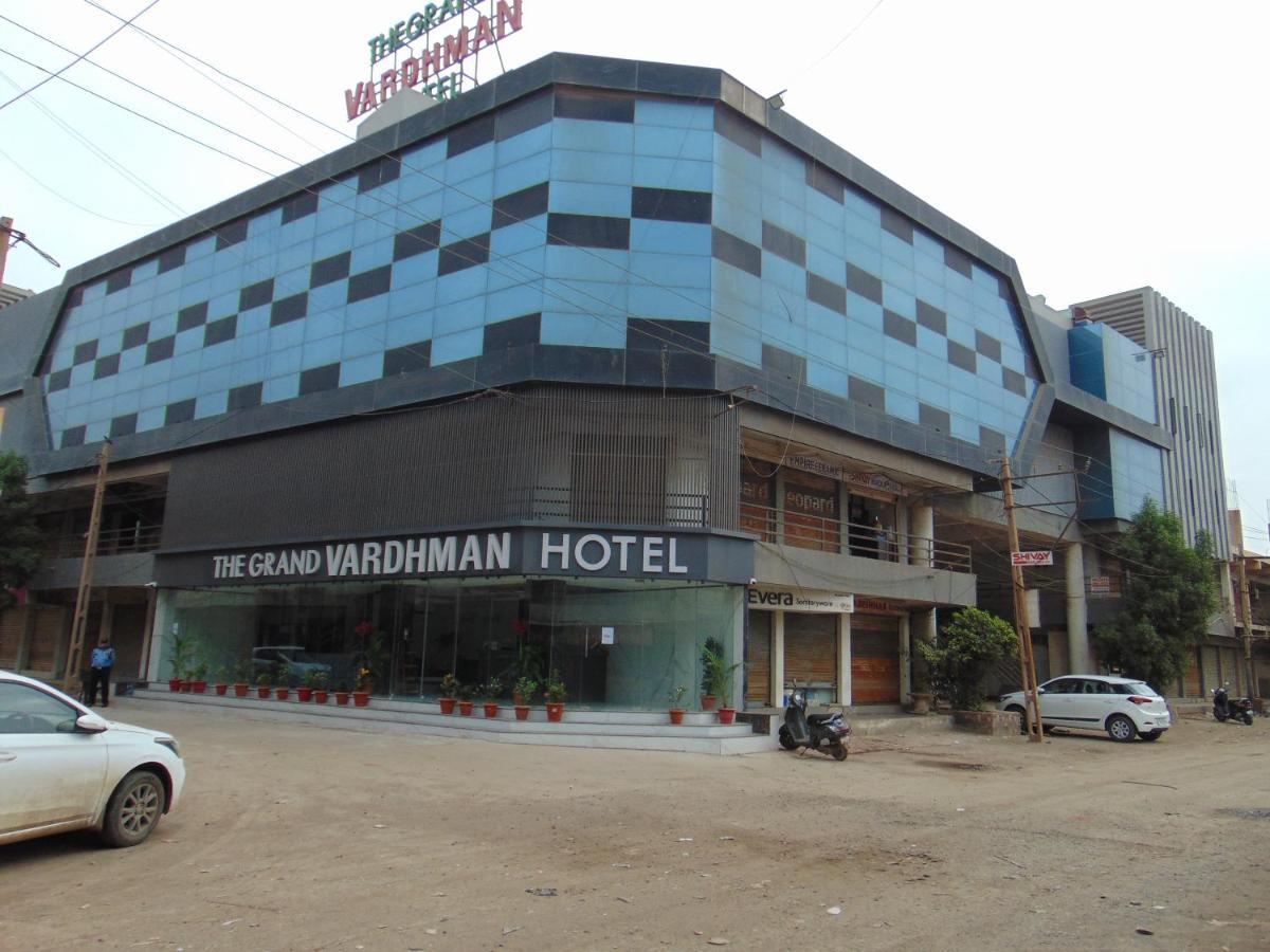 The Grand Vardhman Hotel Morbi Dış mekan fotoğraf