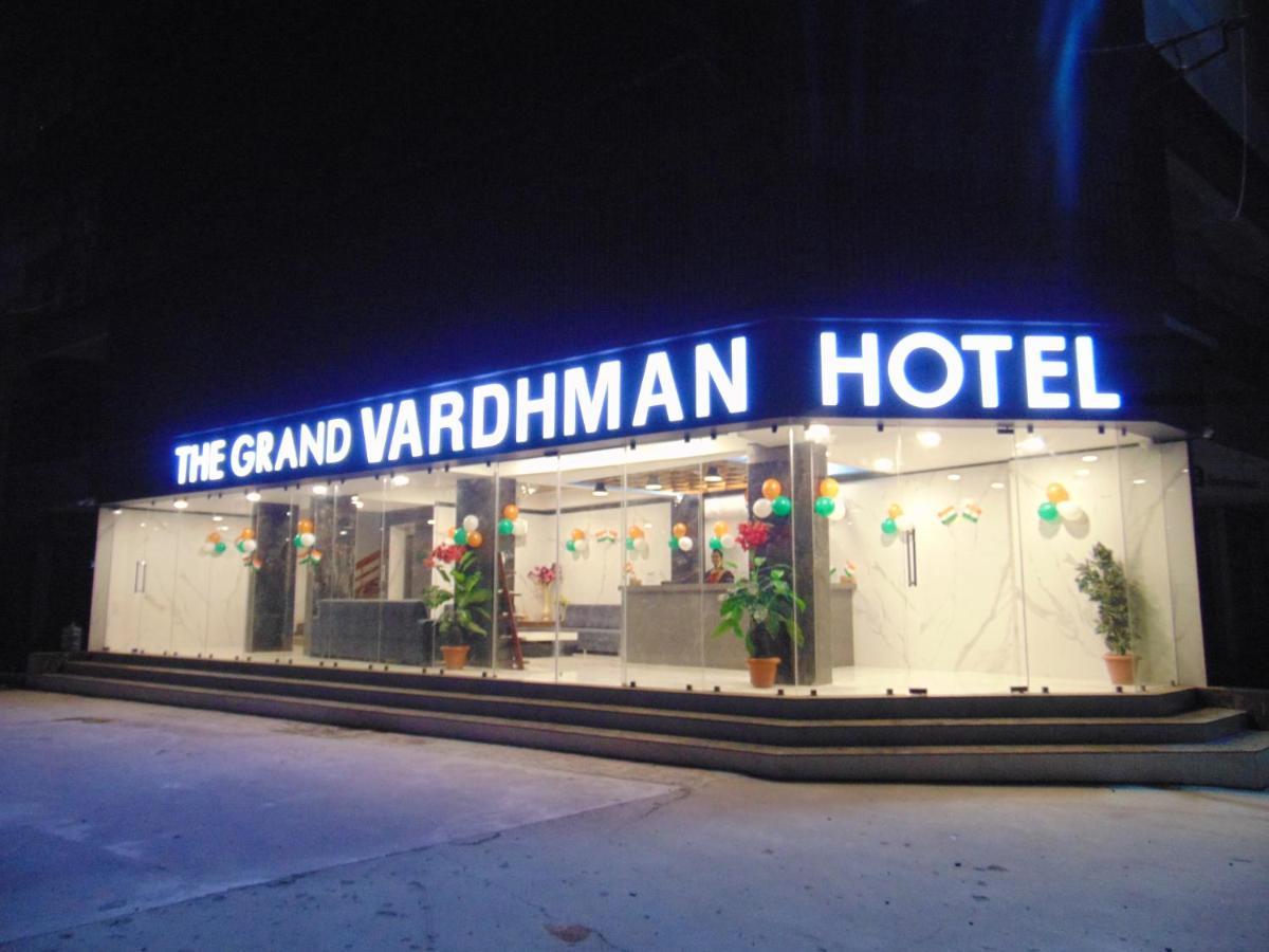 The Grand Vardhman Hotel Morbi Dış mekan fotoğraf